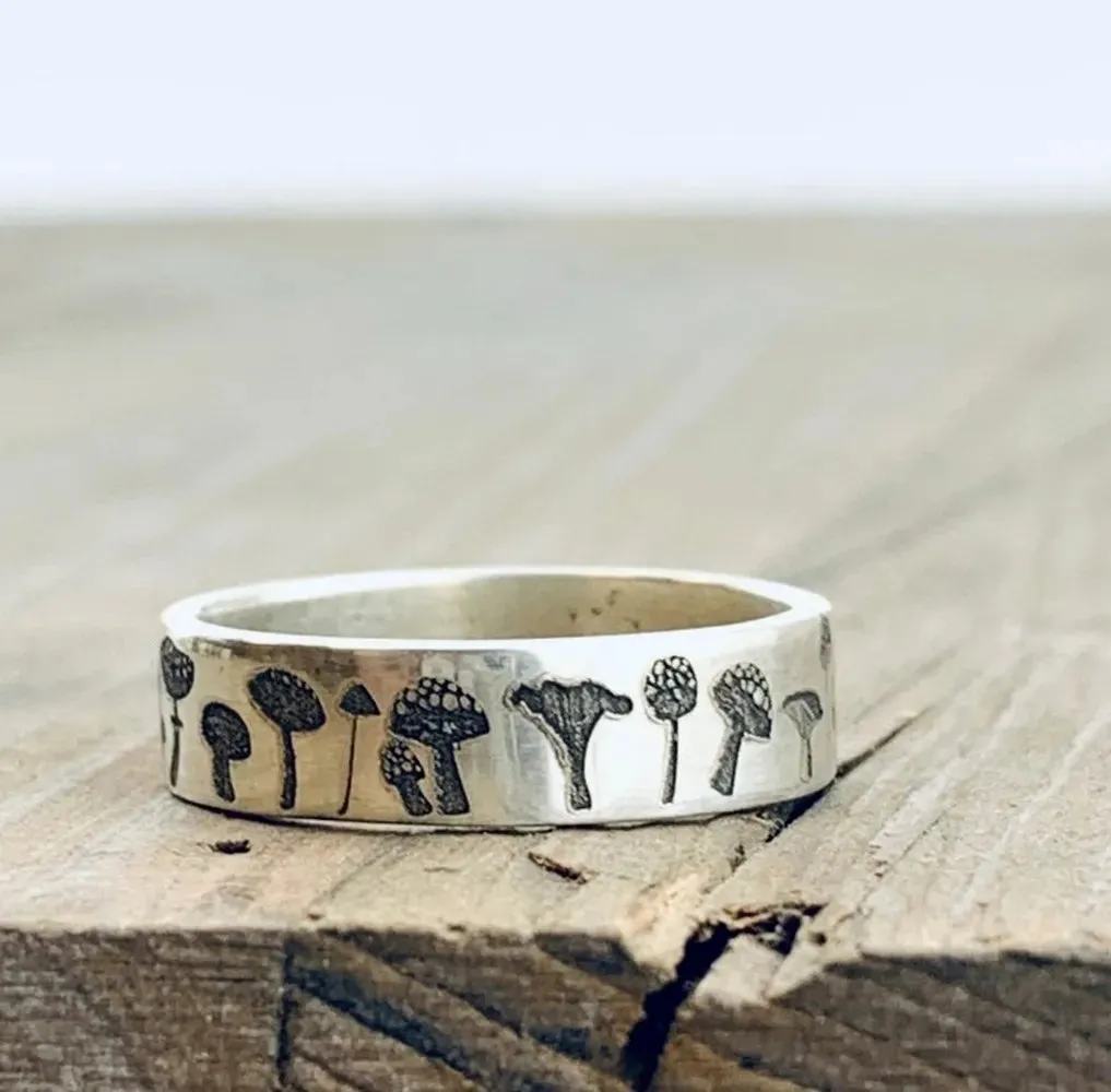 Bohemian Delicate Handmade Carved Flower Rings Vintage Mushroom Ring For Women Girls Wedding Band Best Christmas Birthday Gift