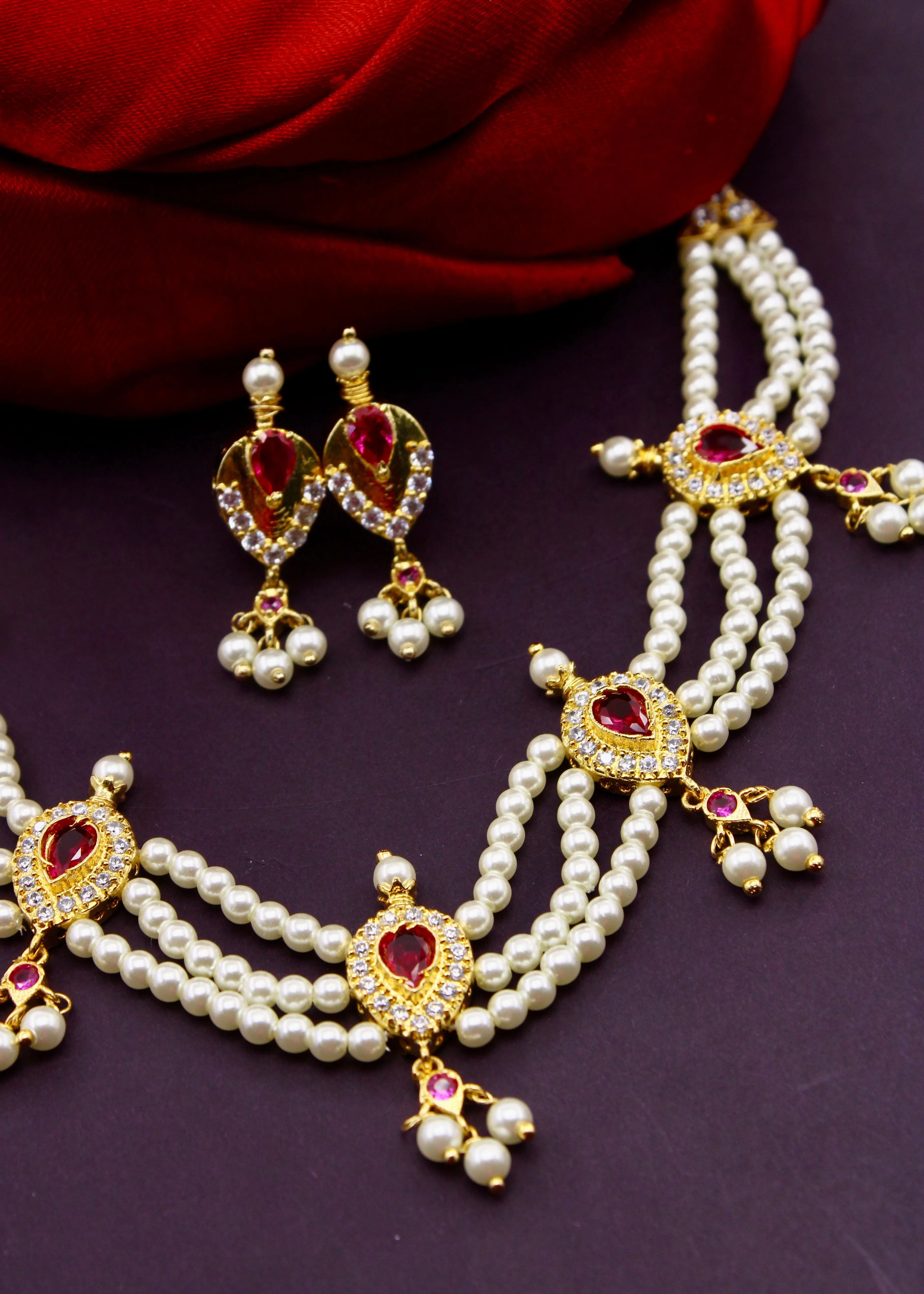 DROPLET STYLE MOTI NECKLACE