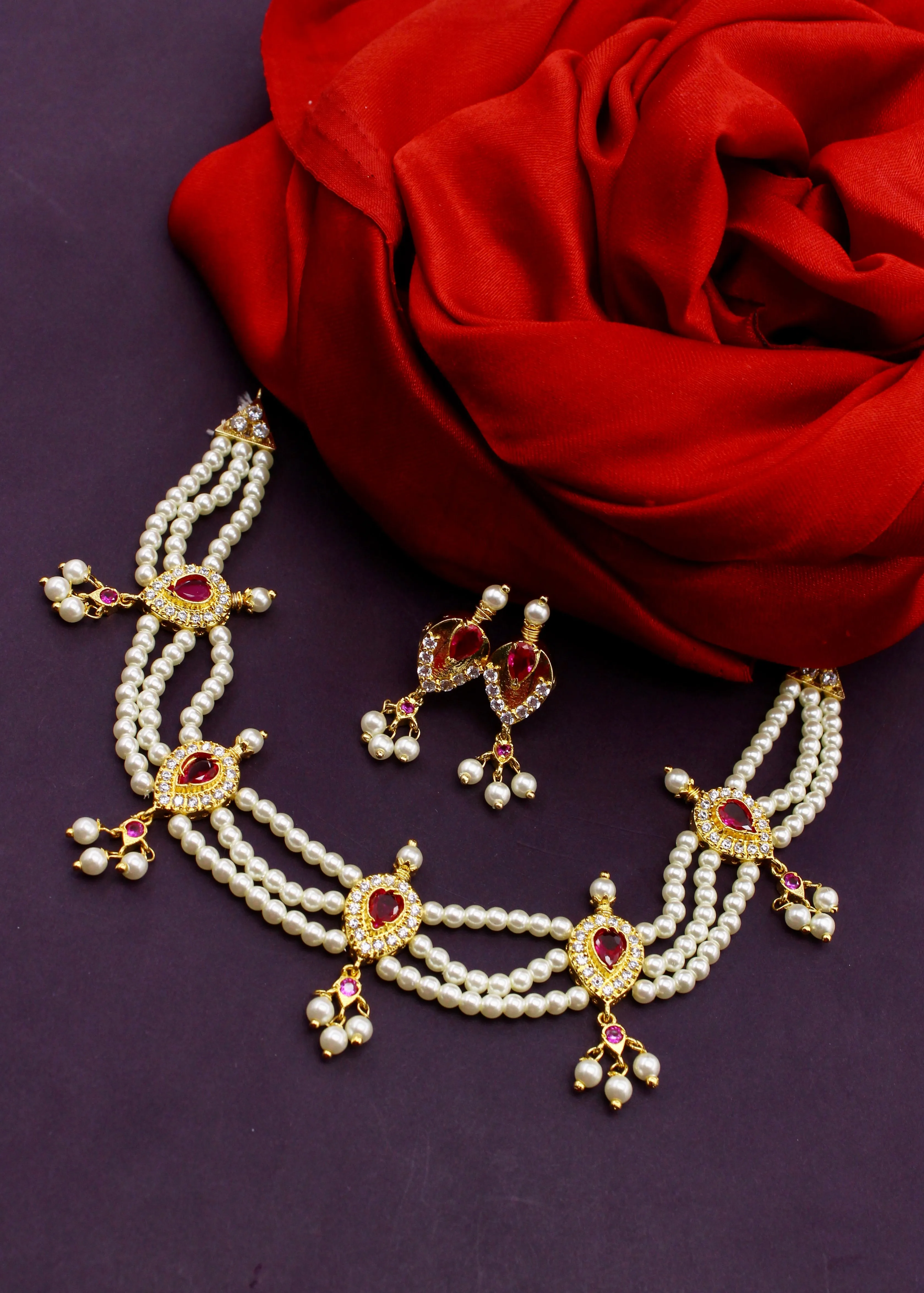 DROPLET STYLE MOTI NECKLACE