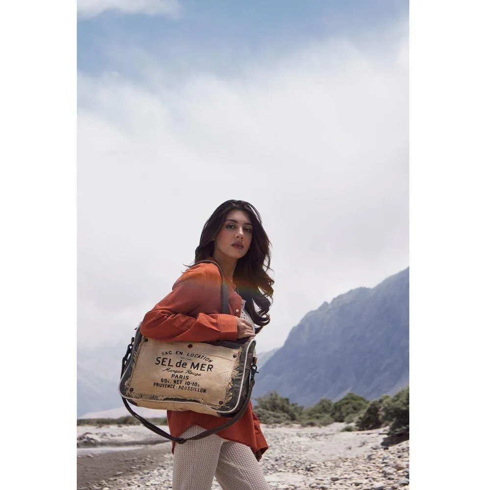 Right Approach Messenger Shoulder Bag